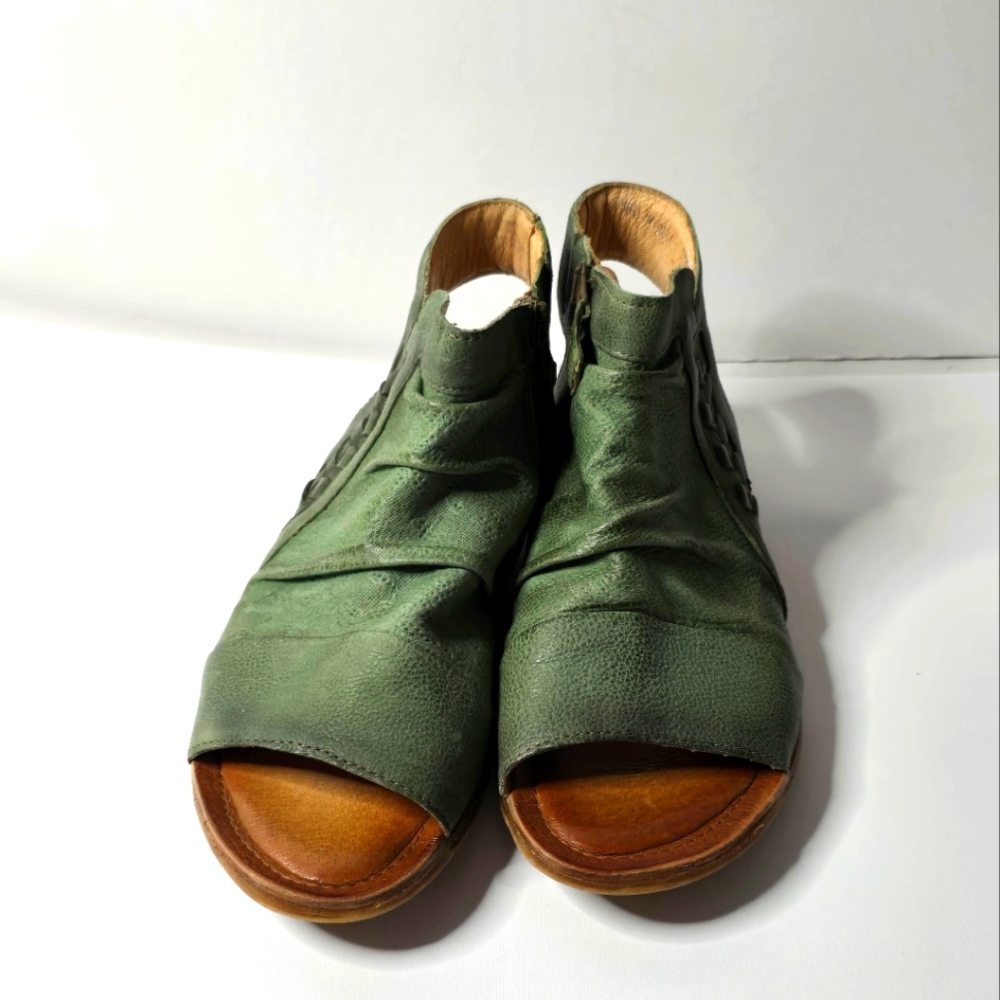Miz Mooz EUC Green Open-Toe Leather Sandals   size 40/9